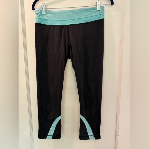 Lululemon Run Inspire II Crop Pants Black and Aqua Blue Size 8 - Picture 6 of 13